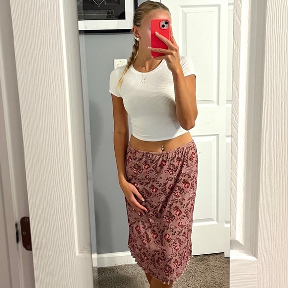 Vintage Dresses & Skirts - Y2K Pink Floral Midi Skirt